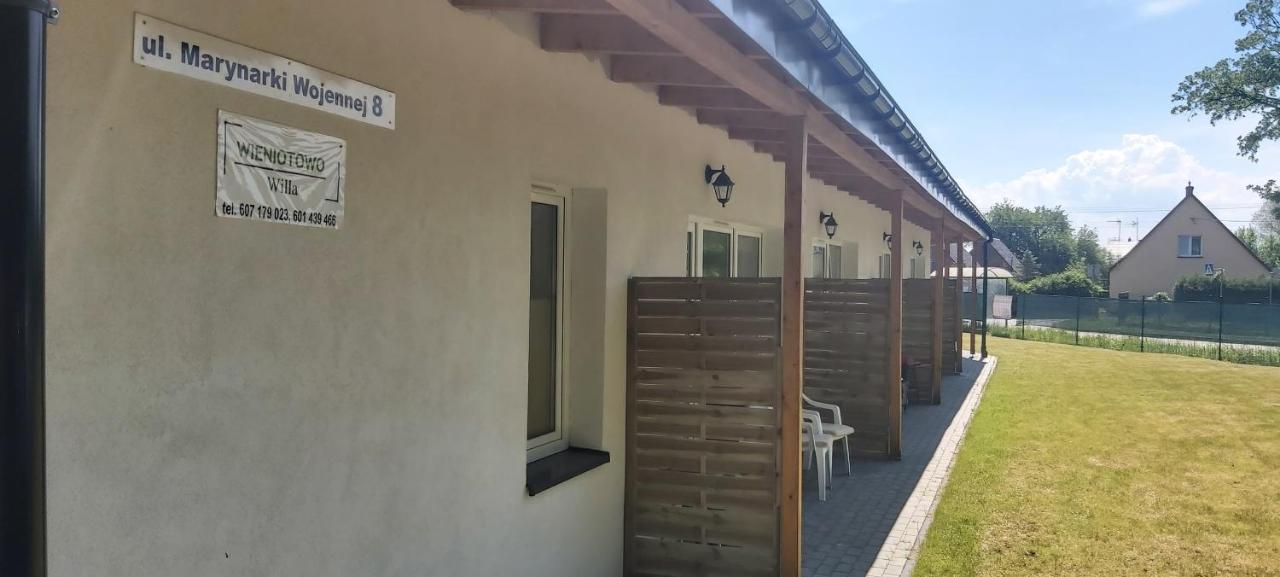 Willa Wieniotowo Apartamenty Przy Lesie I Plazy Ap Am Wald Und Strand Ustronie Morskie Eksteriør billede