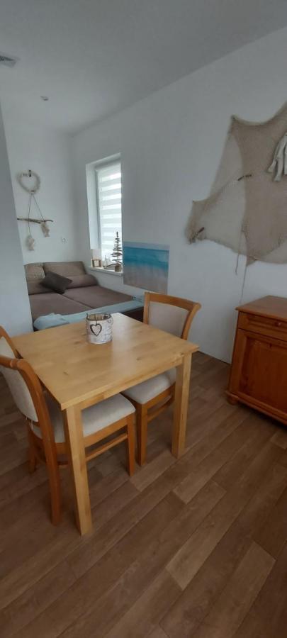 Willa Wieniotowo Apartamenty Przy Lesie I Plazy Ap Am Wald Und Strand Ustronie Morskie Eksteriør billede